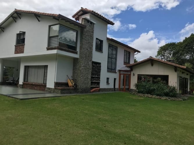 Casa de 4 alcobas en venta en Altos Del Poblado, Medellín, 430 m² · foto 3 de 14