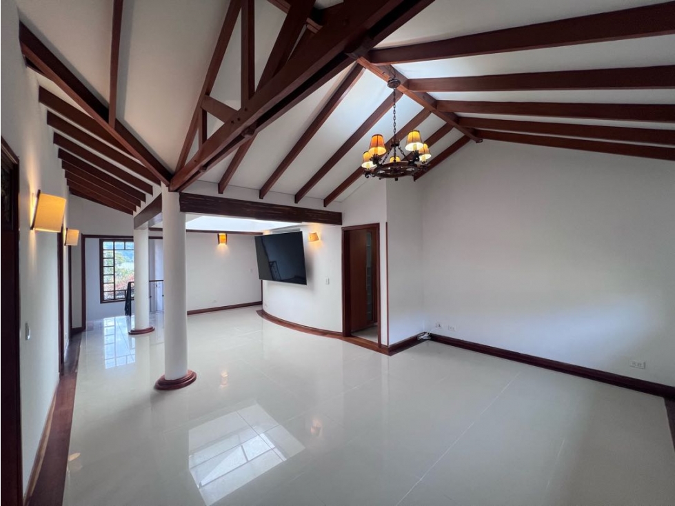 Casa en venta en Cerros De Alhambra, Manizales · foto 3 de 24