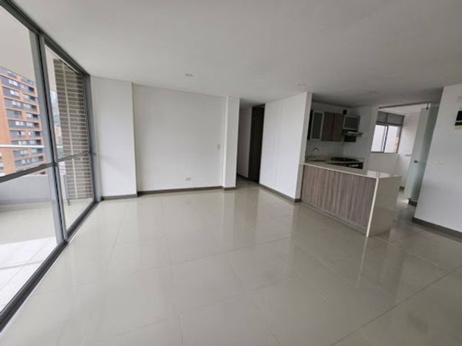 Apartamento de 3 alcobas en arriendo en Ciudad Del Río, Medellín, 80 m² · foto 3 de 23