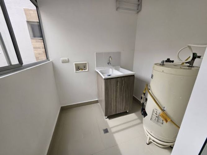 Apartamento de 3 alcobas en arriendo en Ciudad Del Río, Medellín, 80 m² · foto 12 de 23