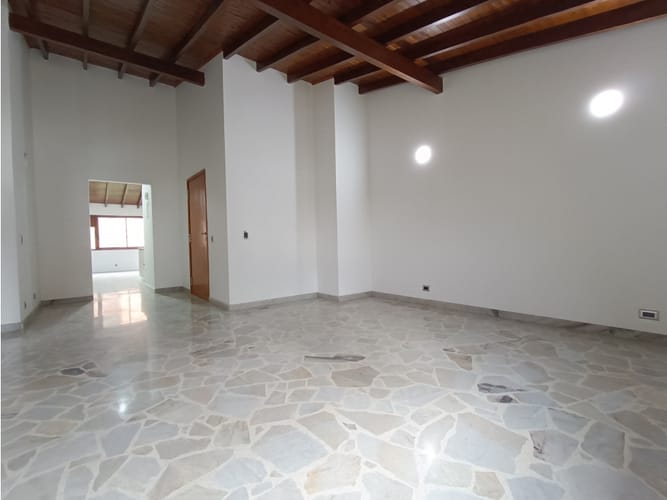 Apartamento de 3 alcobas en venta en Castropol, Envigado, 186 m² · foto 1 de 22