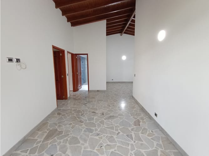 Apartamento de 3 alcobas en venta en Castropol, Envigado, 186 m² · foto 2 de 22