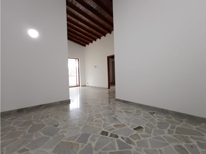 Apartamento de 3 alcobas en venta en Castropol, Envigado, 186 m² · foto 3 de 22
