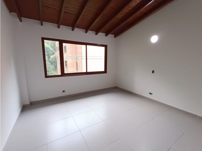 Apartamento de 3 alcobas en venta en Castropol, Envigado, 186 m² · foto 12 de 22