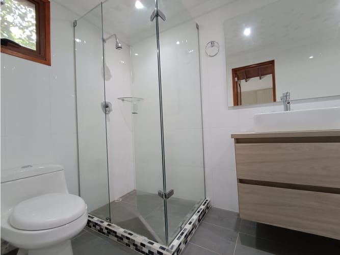 Apartamento de 3 alcobas en venta en Castropol, Envigado, 186 m² · foto 15 de 22