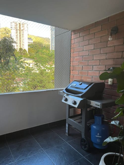 Apartamento de 2 alcobas en arriendo en Los Balsos, Medellín, 118 m² · foto 8 de 8