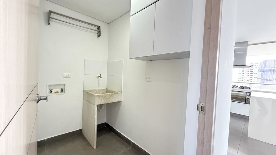 Apartamento de 2 alcobas en venta en El Castillo, Medellín, 90 m² · foto 23 de 23