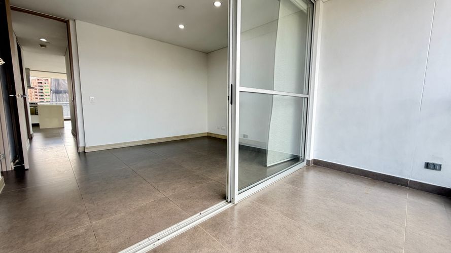 Apartamento de 2 alcobas en venta en El Castillo, Medellín, 90 m² · foto 19 de 23