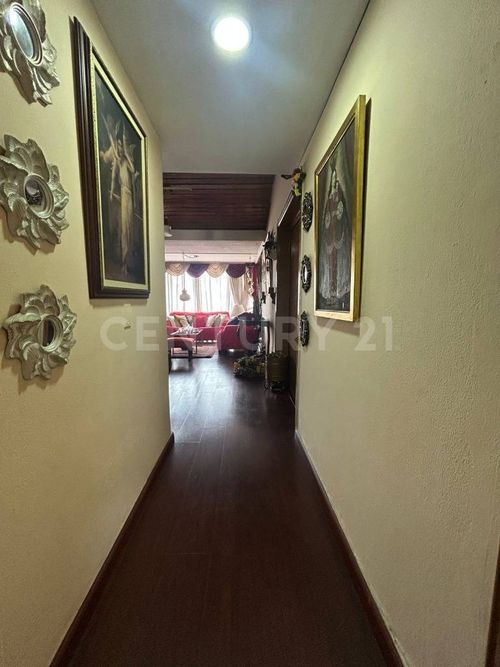 Apartaestudio en venta en La Macarena, Bogotá, 99 m² · foto 15 de 22