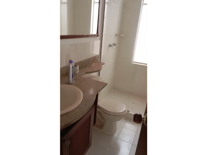 Casa de 4 alcobas en venta en El Castillo, Jamundí, 200 m² · foto 9 de 10