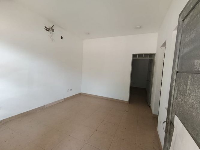 Bodega en arriendo en Urb. Vallejo, Montería, 1500 m² · foto 4 de 12