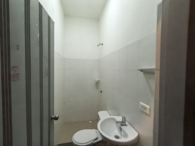 Bodega en arriendo en Urb. Vallejo, Montería, 1500 m² · foto 7 de 12