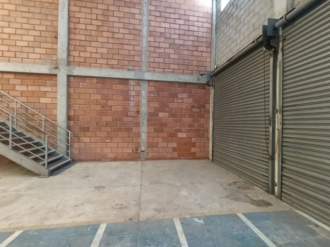 Bodega en arriendo en Urb. Vallejo, Montería, 1500 m² · foto 8 de 12