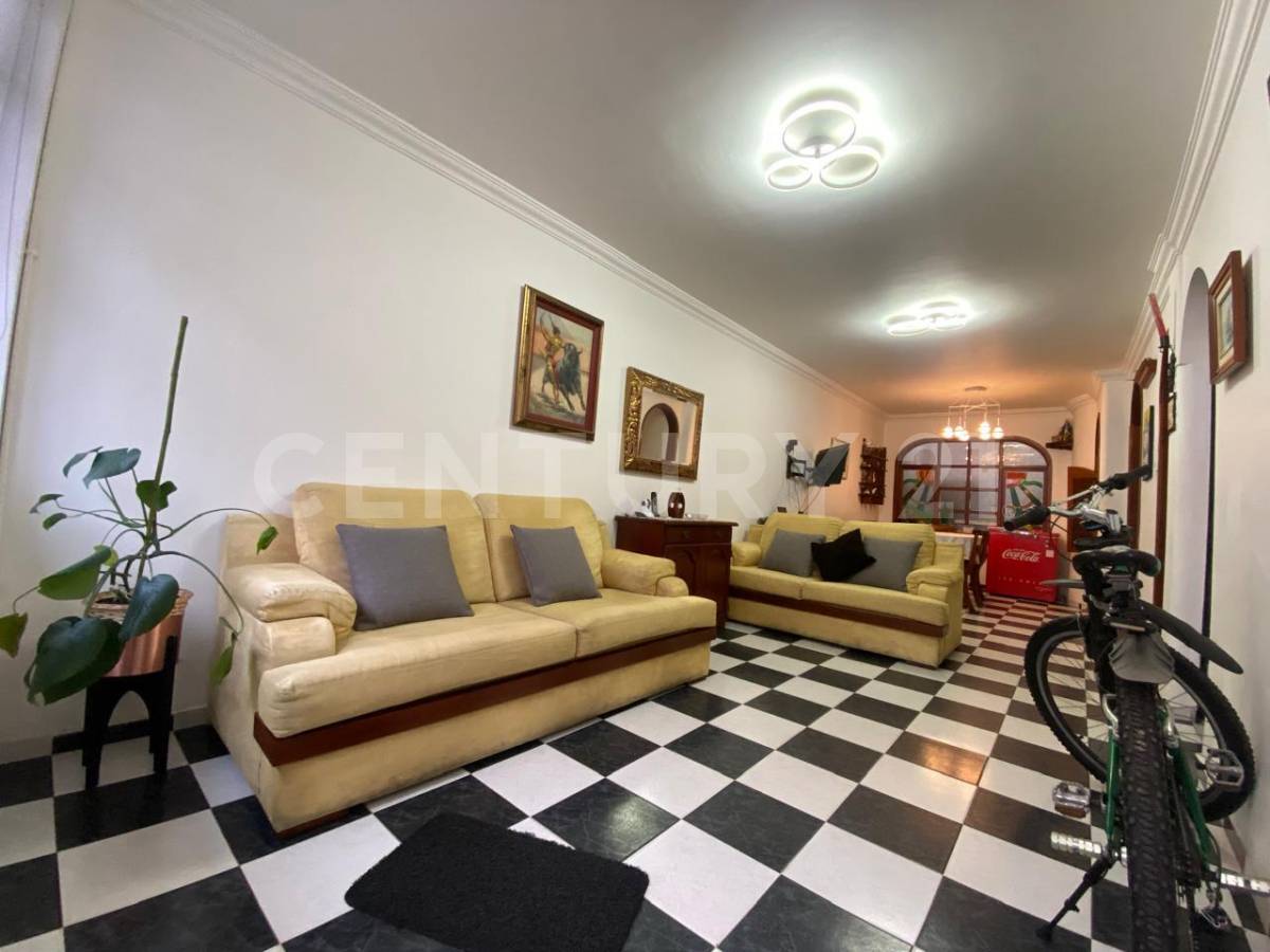 Casa en venta en Valladolid, Bogotá · foto 2 de 11