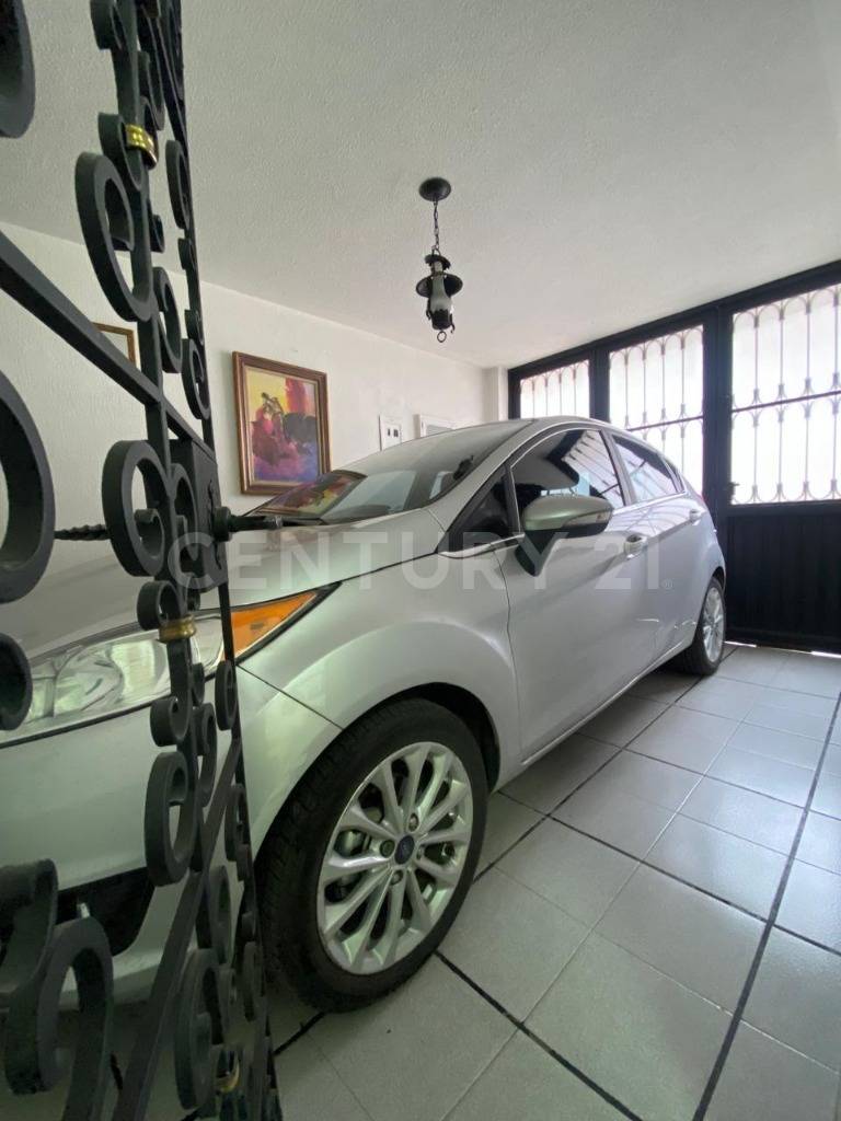 Casa en venta en Valladolid, Bogotá · foto 3 de 11