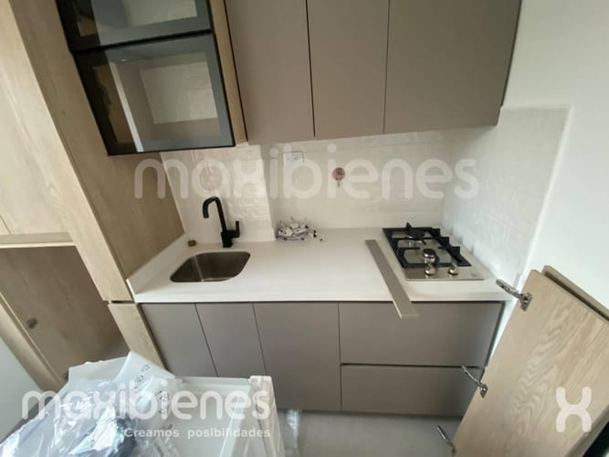Apartaestudio en arriendo en Manrique Central, Medellín, 35 m² · foto 3 de 10
