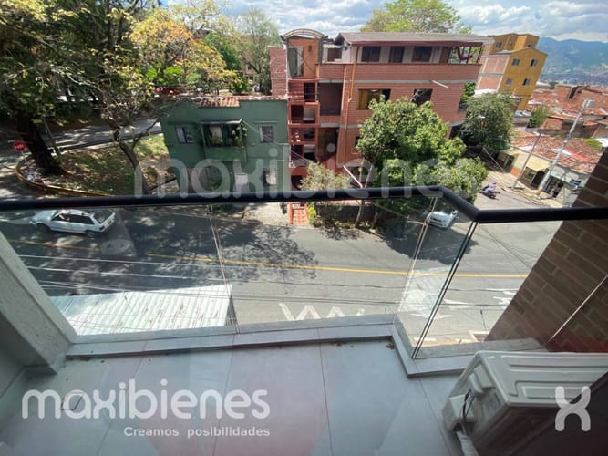 Apartaestudio en arriendo en Manrique Central, Medellín, 35 m² · foto 5 de 10