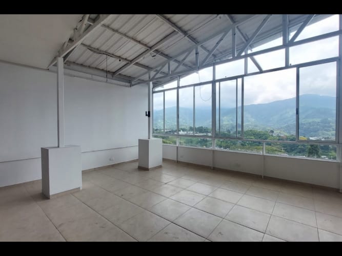 Local en arriendo en Urbanizacion El Eden De La Victoria, Armenia, 137 m² · foto 6 de 8