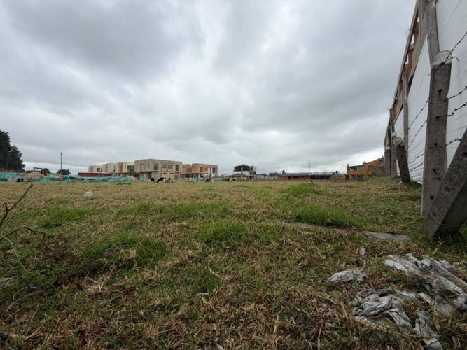 Lote en venta en Cota, 2300 m² · foto 4 de 11