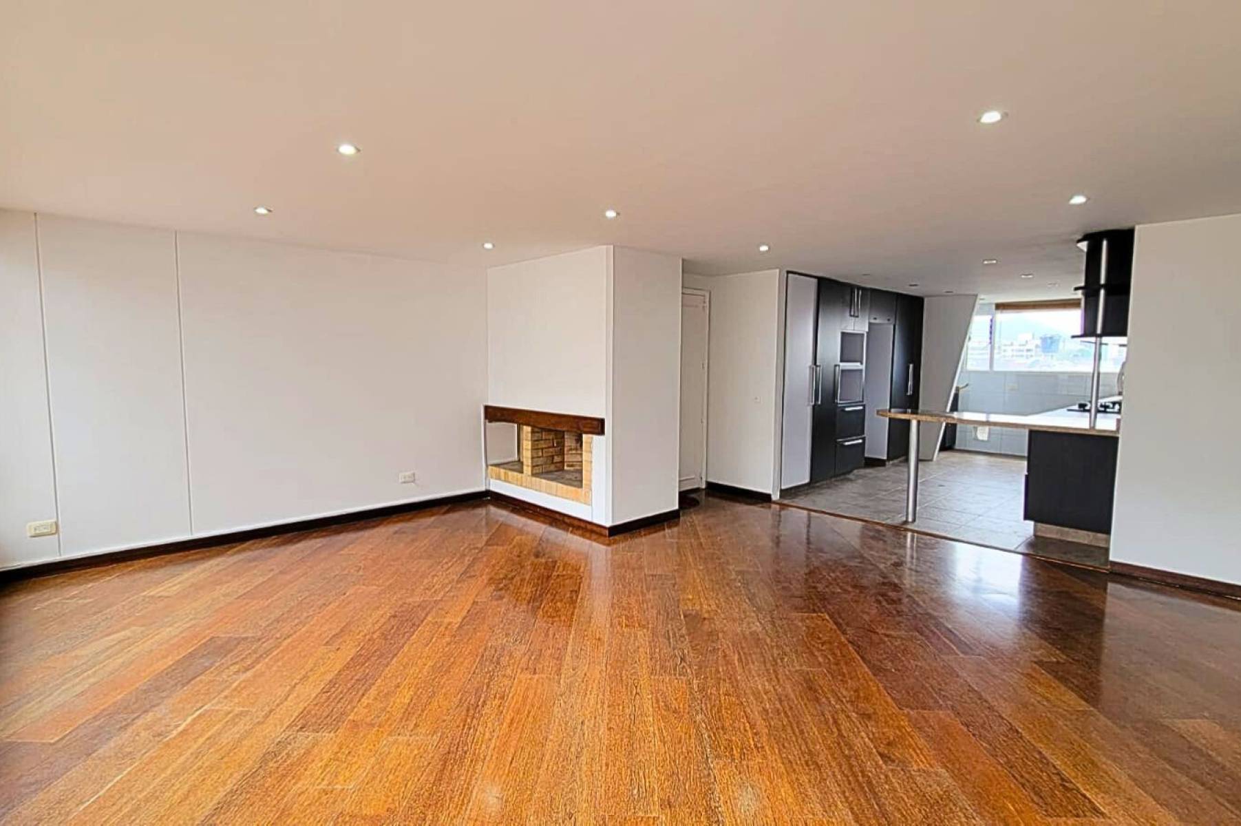Apartamento en venta en Alhambra, Bogotá · foto 2 de 19