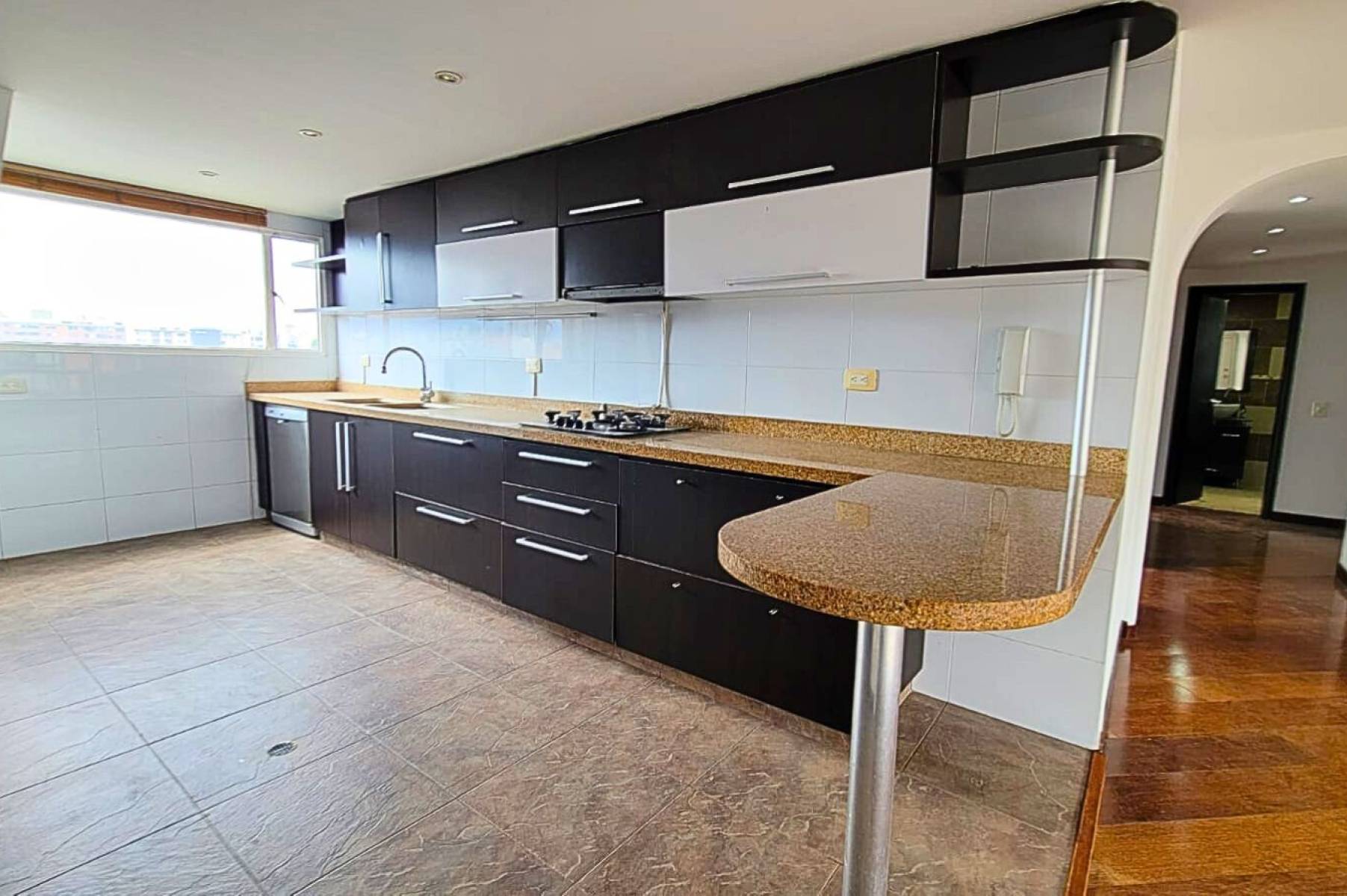 Apartamento en venta en Alhambra, Bogotá · foto 4 de 19