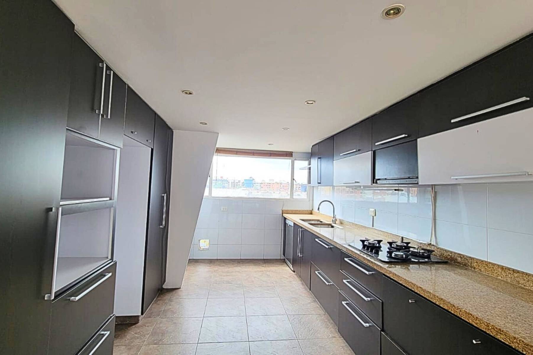 Apartamento en venta en Alhambra, Bogotá · foto 5 de 19