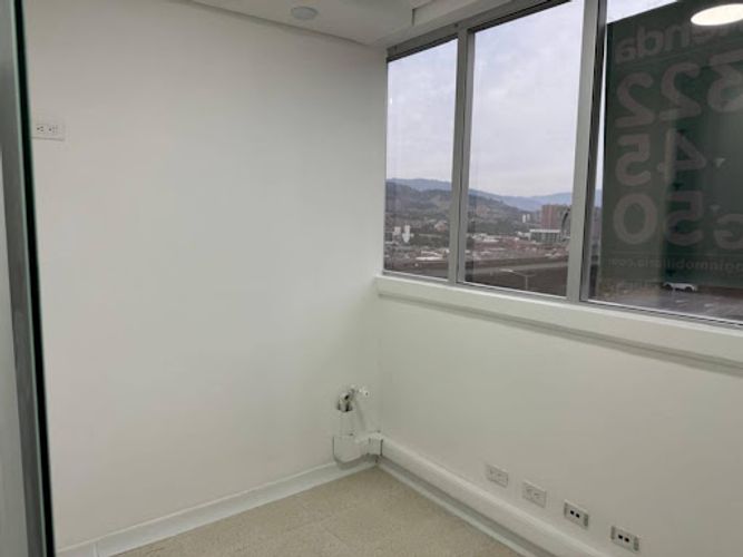 Consultorio en arriendo en Sabaneta Real, Sabaneta, 33 m² · foto 2 de 10