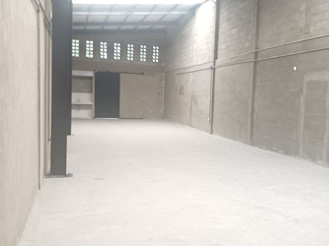 Bodega en arriendo en Barrio Nuevo, Palmira, 180 m² · foto 3 de 11