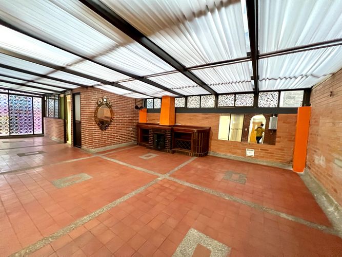 Apartamento de 5 alcobas en arriendo en San Cipriano, Bogotá, 150 m² · foto 3 de 20