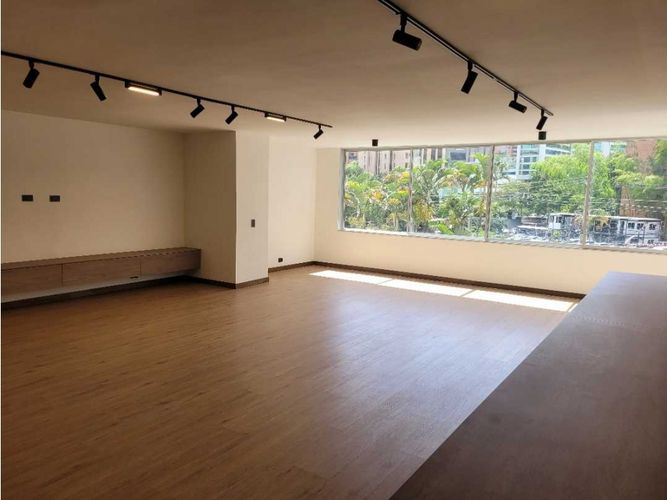 Apartamento en venta en El Poblado, Medellín · foto 2 de 16