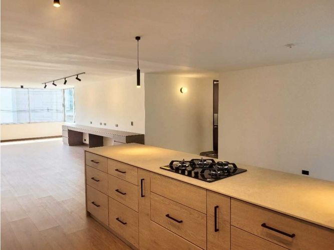 Apartamento en venta en El Poblado, Medellín · foto 6 de 16