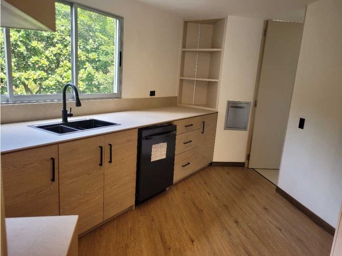 Apartamento en venta en El Poblado, Medellín · foto 8 de 16