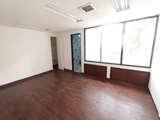 Oficina en arriendo en Milla De Oro, Medellín, 35 m² · foto 2 de 8