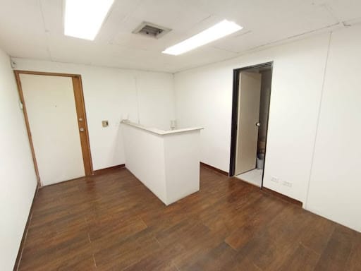 Oficina en arriendo en Milla De Oro, Medellín, 35 m² · foto 5 de 8