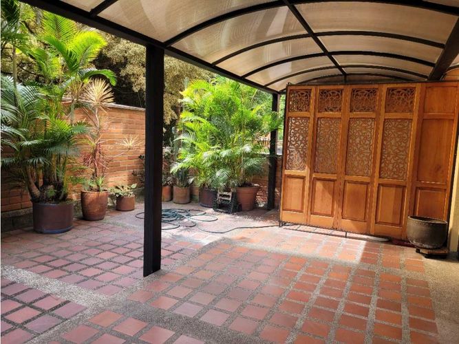 Apartamento de 3 alcobas en venta en El Poblado, Medellín, 134 m² · foto 3 de 10