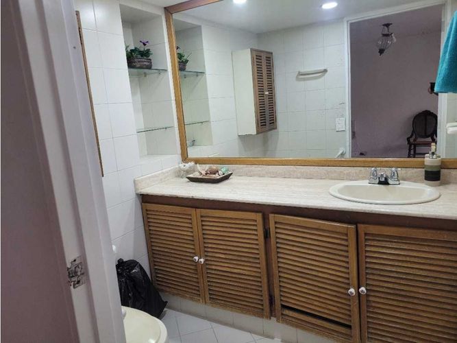 Apartamento de 3 alcobas en venta en El Poblado, Medellín, 134 m² · foto 10 de 10