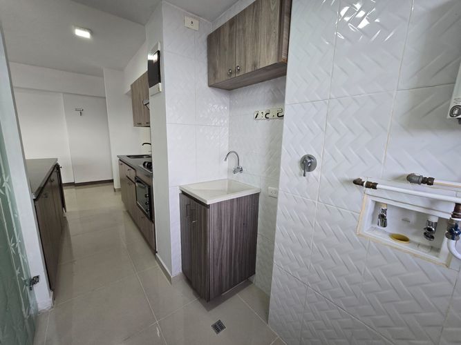 Apartamento de 3 alcobas en venta en Las Lomitas, Sabaneta, 77 m² · foto 16 de 24