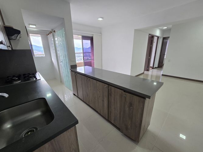 Apartamento de 3 alcobas en venta en Las Lomitas, Sabaneta, 77 m² · foto 6 de 24