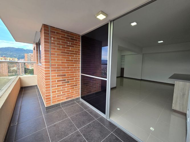 Apartamento de 3 alcobas en venta en Las Lomitas, Sabaneta, 77 m² · foto 21 de 24