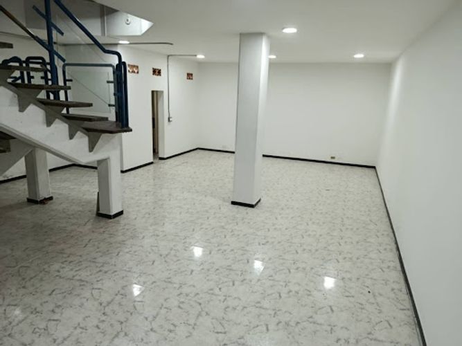 Local en arriendo en El Chagualo, Medellín, 150 m² · foto 3 de 10