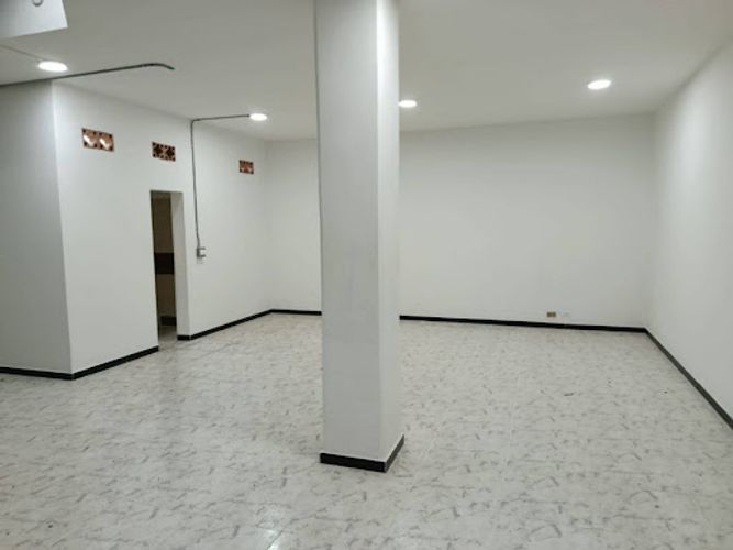 Local en arriendo en El Chagualo, Medellín, 150 m² · foto 7 de 10