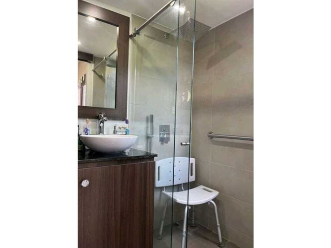 Apartamento de 2 alcobas en venta en El Poblado, Medellín, 128 m² · foto 6 de 10