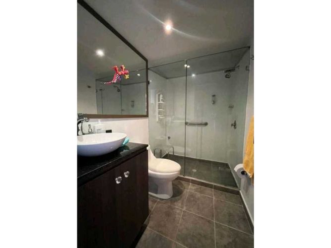 Apartamento de 2 alcobas en venta en El Poblado, Medellín, 128 m² · foto 8 de 10