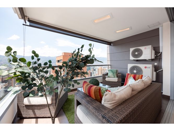 Apartamento en venta en El Poblado, Medellín · foto 12 de 24
