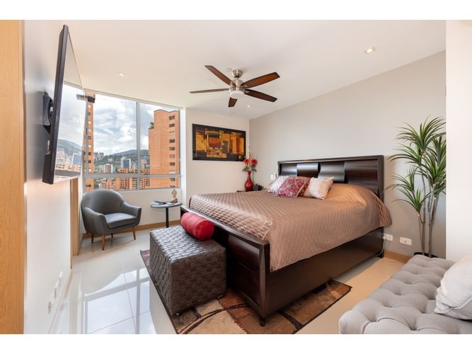 Apartamento en venta en El Poblado, Medellín · foto 14 de 24