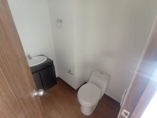 Oficina en arriendo en Las Palmas, Medellín, 37 m² · foto 5 de 5