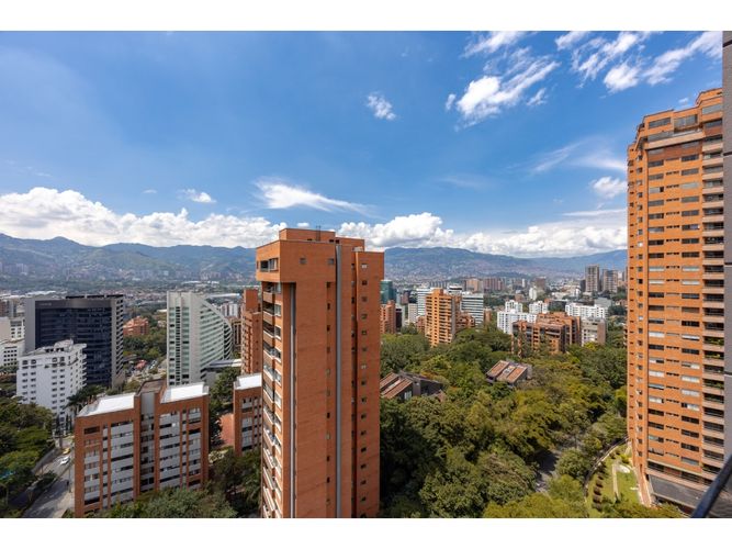Apartamento en venta en El Poblado, Medellín · foto 24 de 24