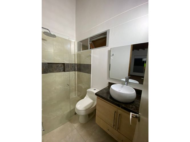 Casa de 4 alcobas en venta en Llano Grande, Rionegro, 350 m² · foto 23 de 24