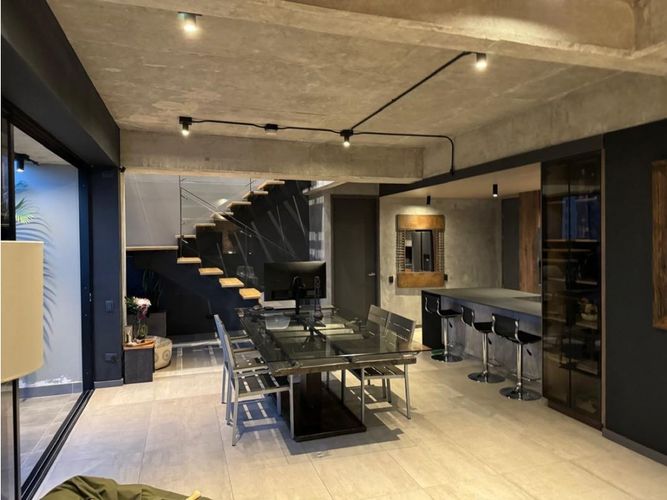 Apartamento de 1 alcoba en venta en Los Balsos, Medellín, 205 m² · foto 2 de 7