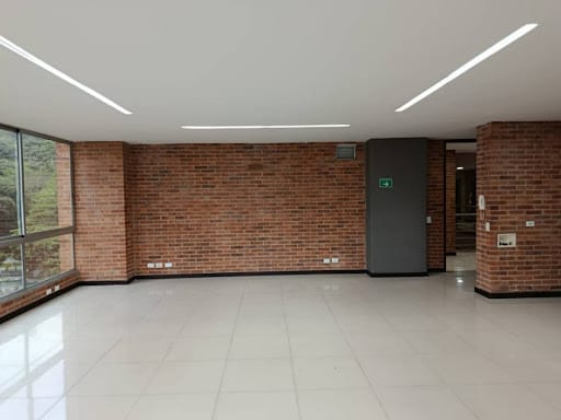 Oficina en arriendo en Loma De San Julian, Medellín, 64 m² · foto 2 de 8
